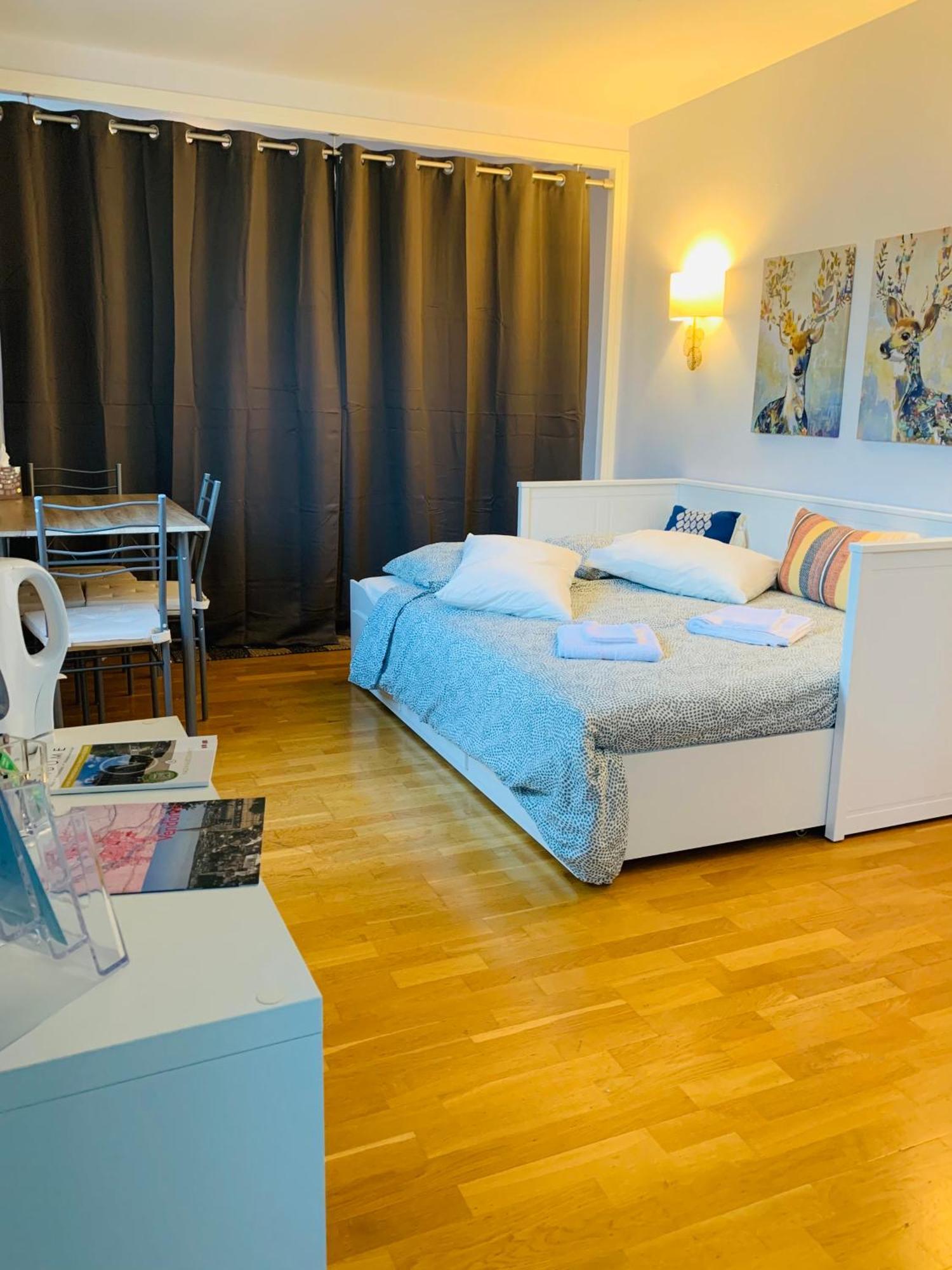 Les Tourterelles Otel Vendôme Oda fotoğraf
