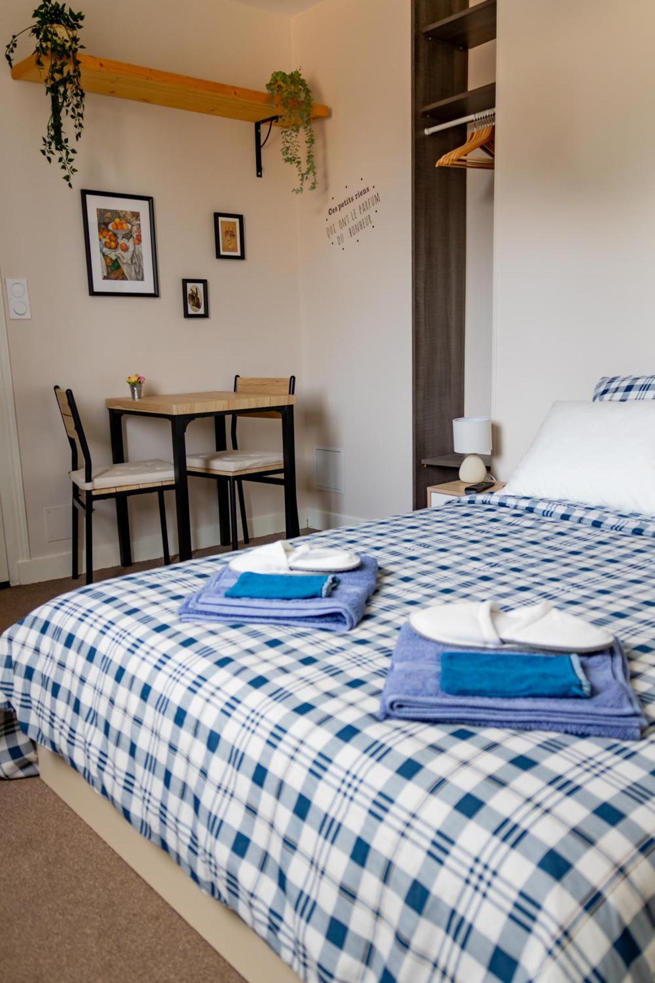 Les Tourterelles Otel Vendôme Oda fotoğraf